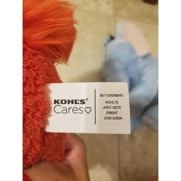 2 Kohl's cares 2020 Dr. Seuss plush fox and Horton stuffed animal - Picture 5 of 9